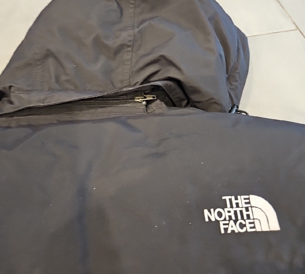 The North Face Mens Black Puffer Jacket - Picture 8 of 8